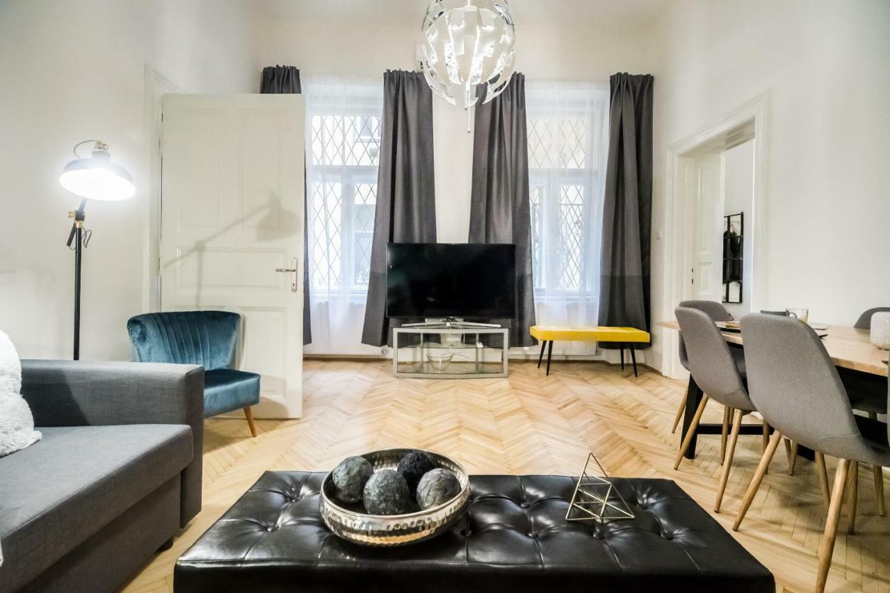 Bpr Colorlib Art Apartment บูดาเปสต์ ภายนอก รูปภาพ
