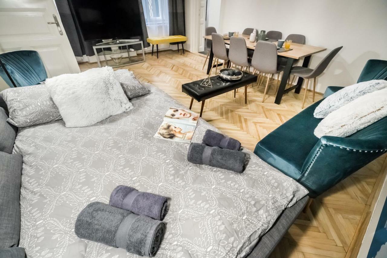 Bpr Colorlib Art Apartment บูดาเปสต์ ภายนอก รูปภาพ