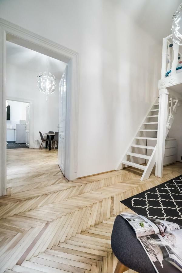 Bpr Colorlib Art Apartment บูดาเปสต์ ภายนอก รูปภาพ